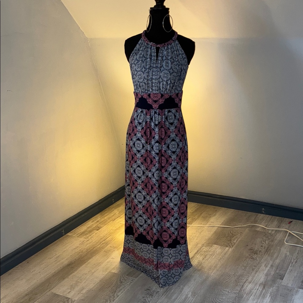Chic Patterned Maxi Dress in Pink and Navy